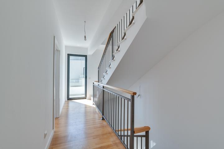 Luxury Newly Built Villa with Panoramic Sea Views – Budva
