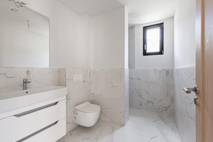 Apartment in Rafailovići, with a total area of 127 m² plus a 13 m² terrace. 