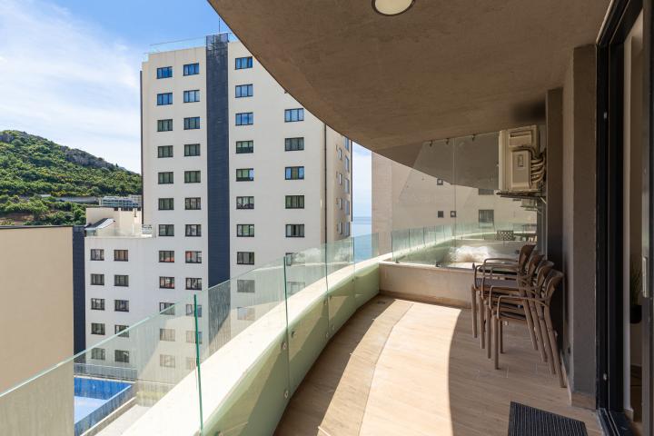 Apartment on the 2nd floor, 81 m², with 2 bedrooms and 2 bathrooms