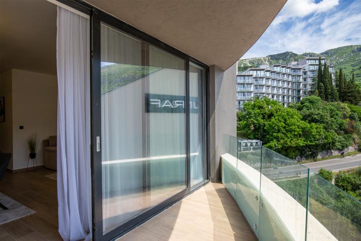 Apartment on the 1st floor, 81 m², with 2 bedrooms and 2 bathrooms