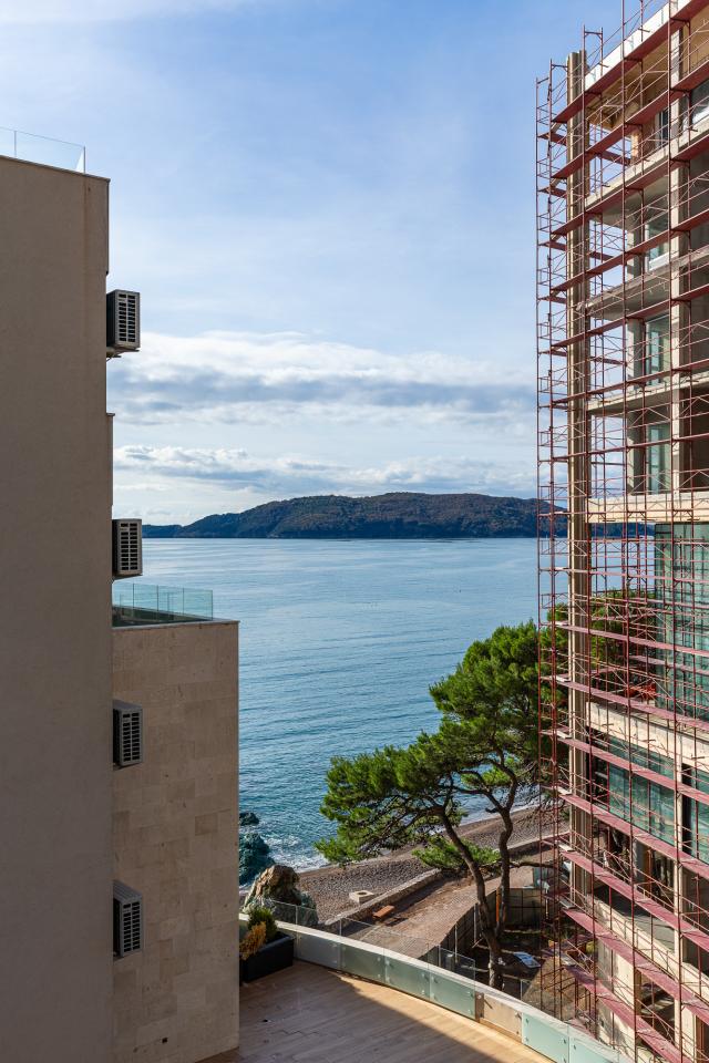 One-Bedroom Apartment in Bečići – Fully Furnished!
