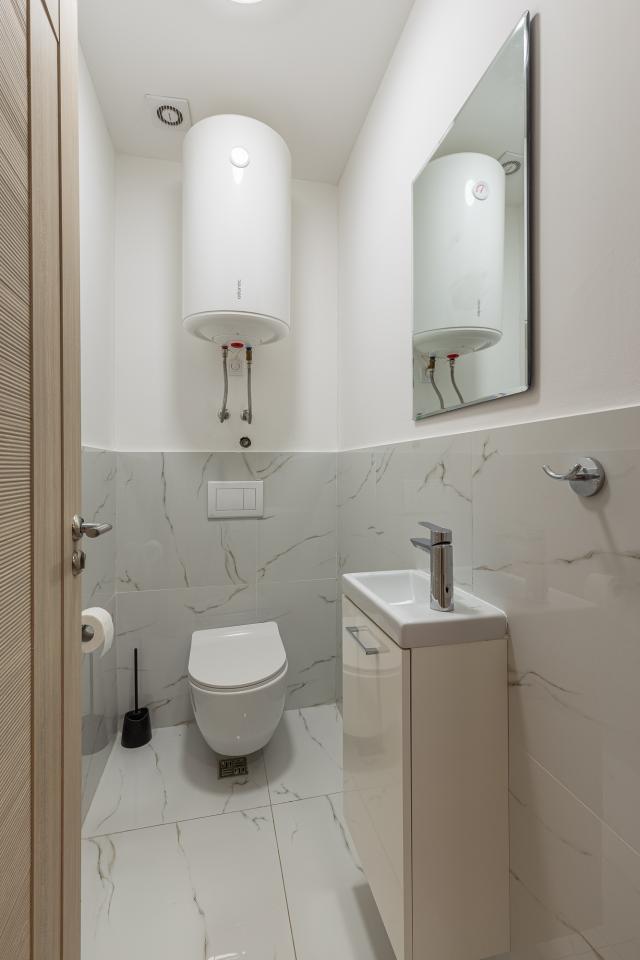 One-Bedroom Apartment in Bečići – Fully Furnished!