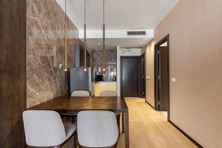 A luxuriously furnished apartment for sale in Bečići – an opportunity not to be missed. 