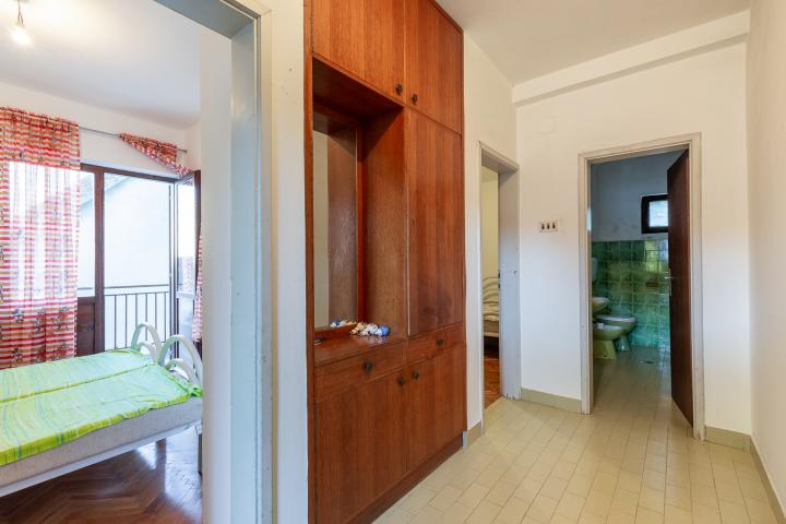 HOUSE FOR SALE – 270 m² – EXCEPTIONAL OPPORTUNITY IN PRČANJ!