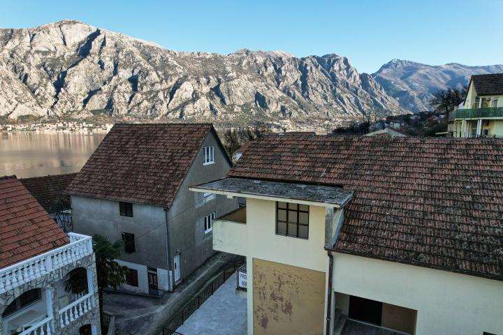 HOUSE FOR SALE – 270 m² – EXCEPTIONAL OPPORTUNITY IN PRČANJ!