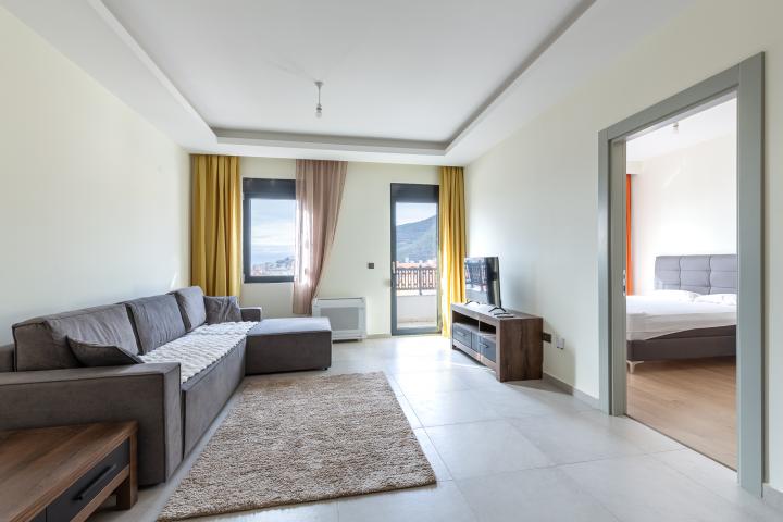 Apartments in a newly built building in the center of Budva