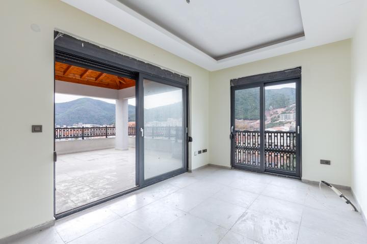 Apartments in a newly built building in the center of Budva
