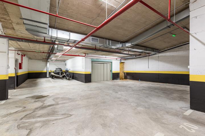 Penthouse in new building in Becici near the sea