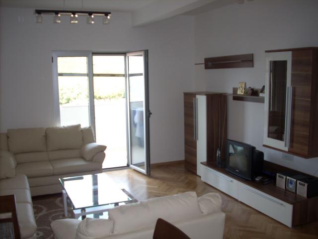 Spacious house in Markovici