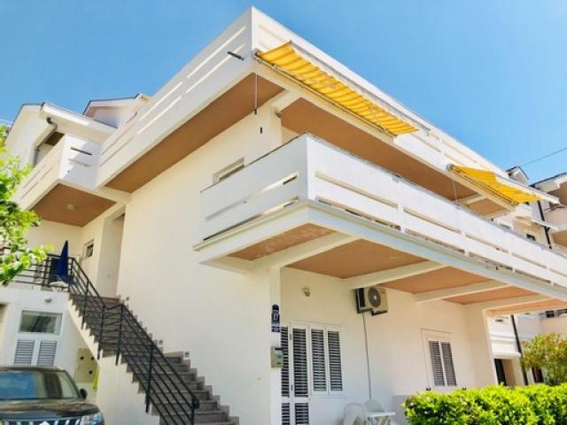 Apartment house in Herceg Novi