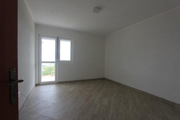 House in Bjelisi on two floors with a spacious yard