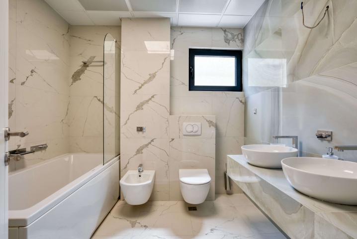 Villa for sale in a luxury complex in Blizikuce