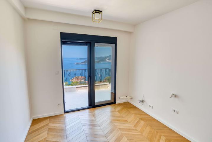 Villa for sale in a luxury complex in Blizikuce