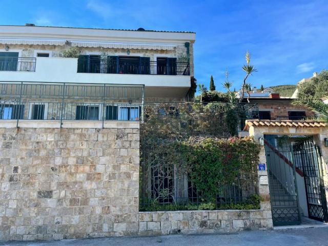 Apartment with panoramic sea view on the first line in Krasici