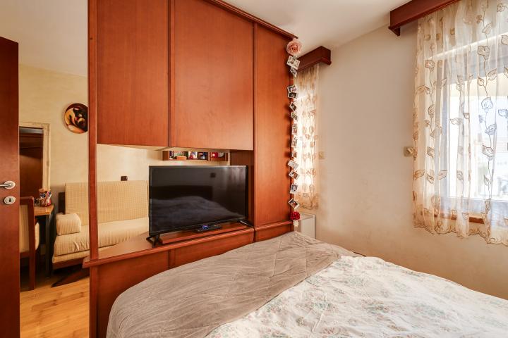 House in a quiet area of Budva overlooking the sea. 
