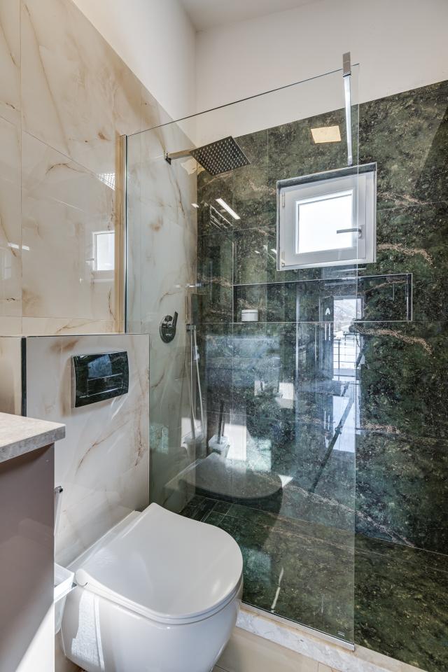 Two-storey spacious house in Sutomore