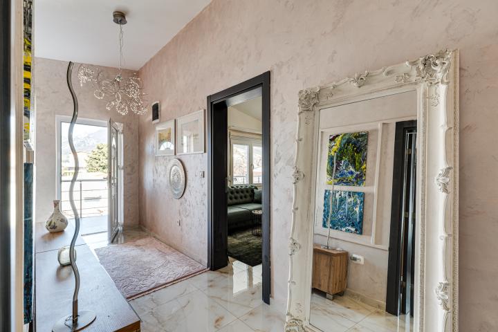 Two-storey spacious house in Sutomore