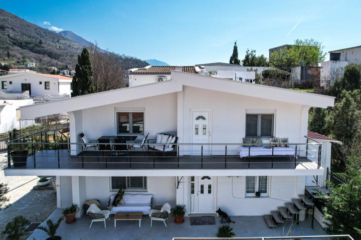 Two-storey spacious house in Sutomore