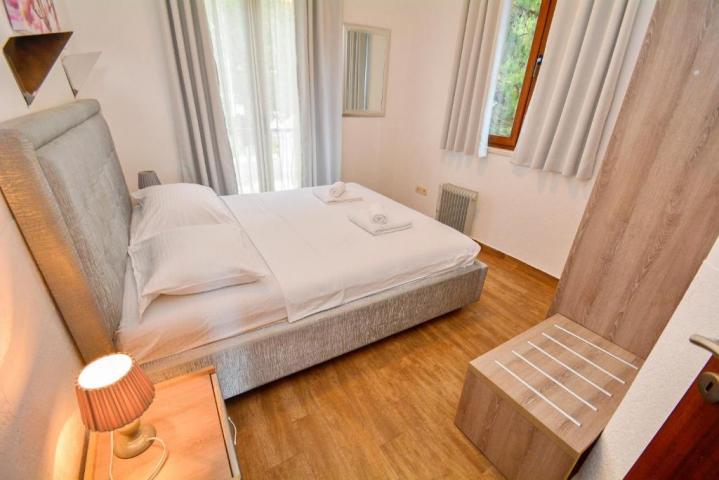 Hotel near the sea in Kotor