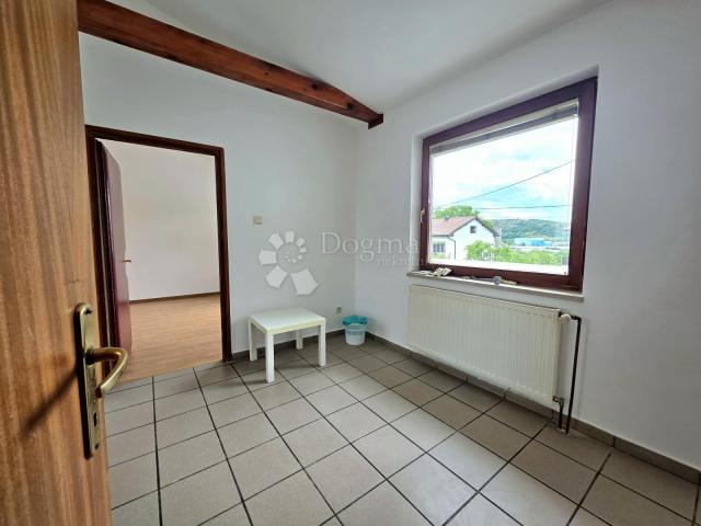 PRODAJA, Kuća, Karlovac, NKP 304m², Švarča
