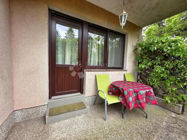 PRODAJA, Kuća, Karlovac, NKP 304m², Švarča