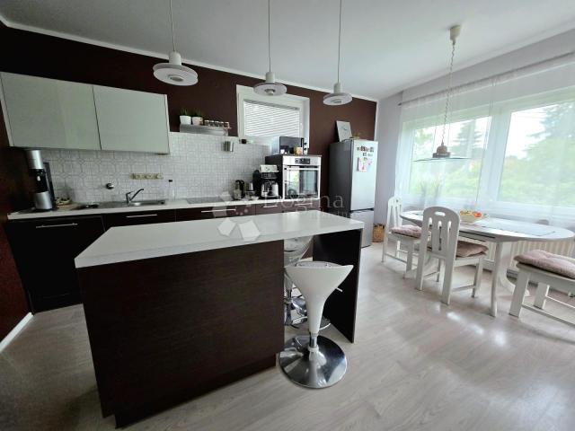 PRODAJA, Kuća, Karlovac, NKP 304m², Švarča