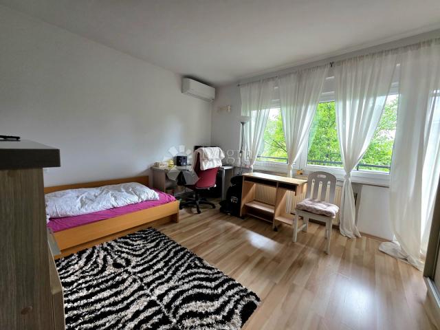 PRODAJA, Kuća, Karlovac, NKP 304m², Švarča