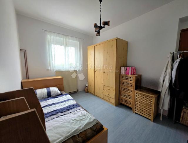 PRODAJA, Kuća, Karlovac, NKP 304m², Švarča