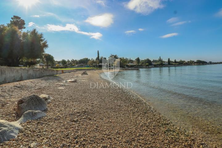 Istra, Novigrad, okolica, autohtona istarska kuća uz more!