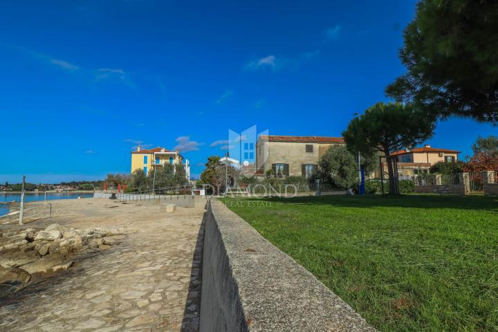 Istra, Novigrad, okolica, autohtona istarska kuća uz more!