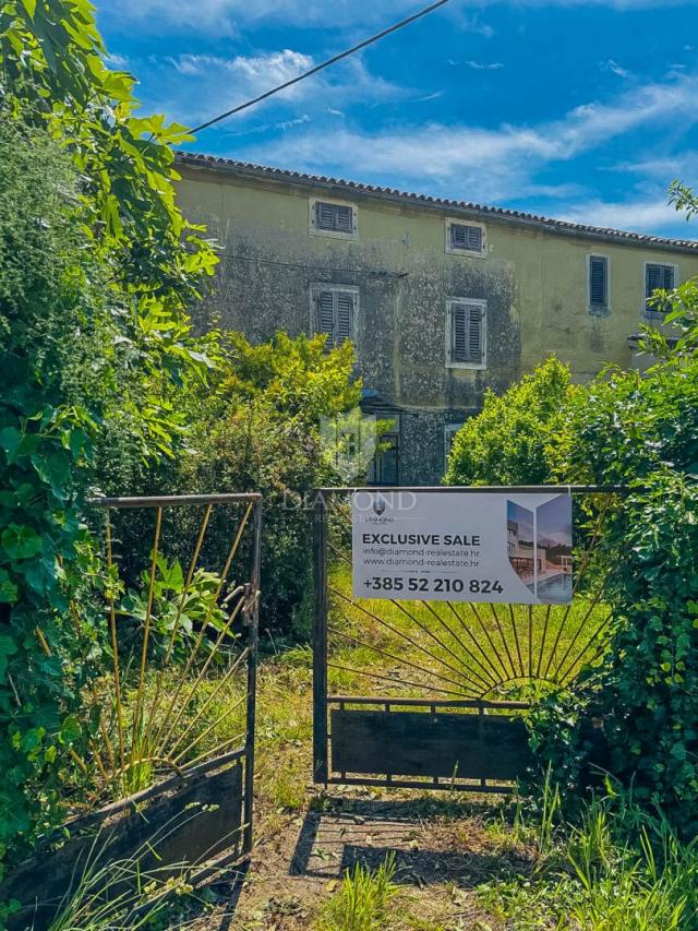 Istra, Novigrad, okolica, autohtona istarska kuća uz more!