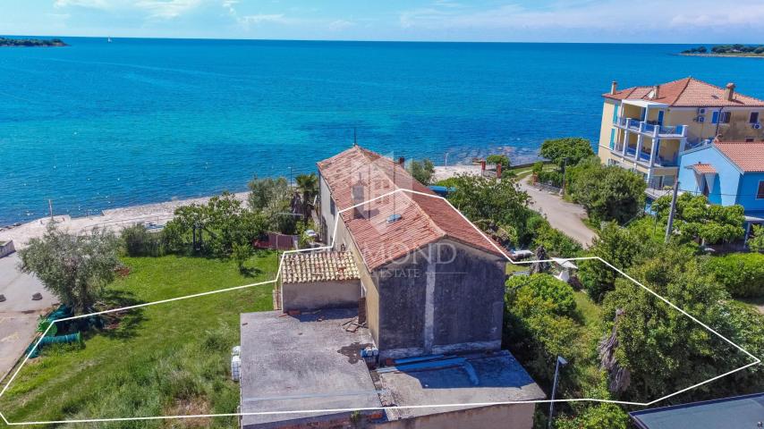 Istra, Novigrad, okolica, autohtona istarska kuća uz more!