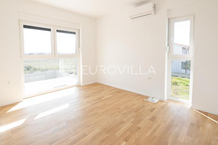 Zadar, Privlaka, Ekskluzivna višetažna vila u Privlaci s bazenom