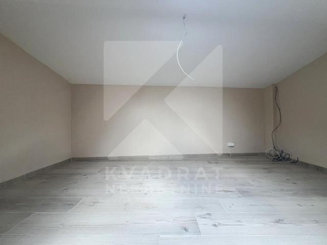 Izdavanje, Garsonjera, Podgorica, Stara Varoš, 40m2