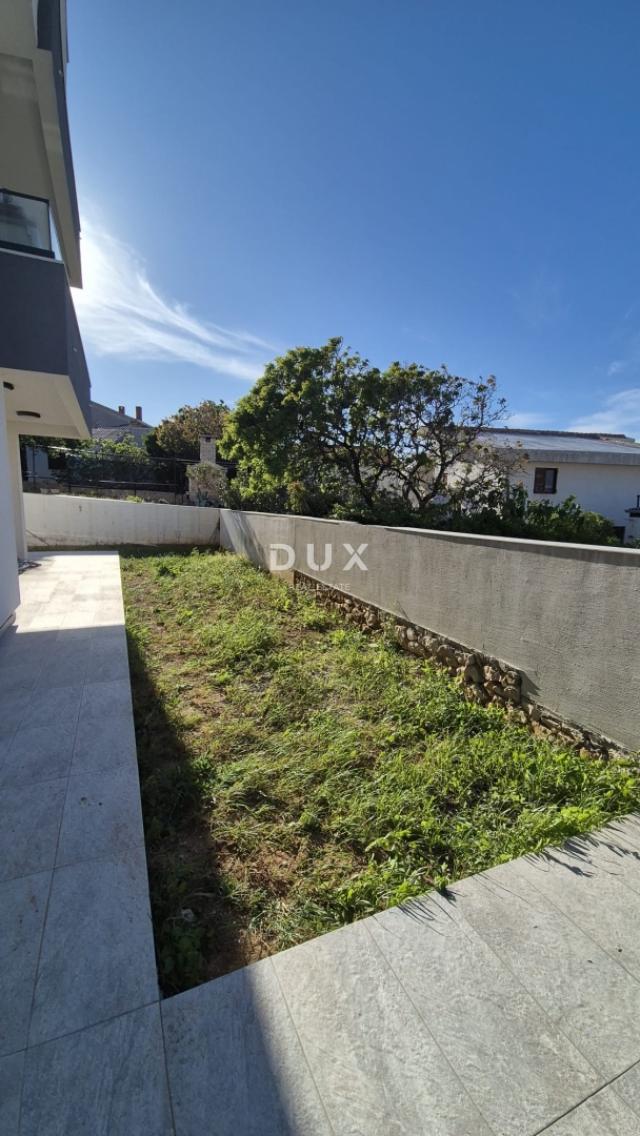 ZADAR, VINJERAC - PRILIKA! Premium apartman s vrtom