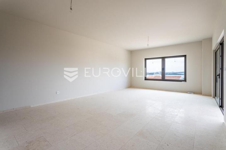 Vodice, NOVOGRADNJA, moderan trosoban stan s pogledom na more, 125,48 m², S7