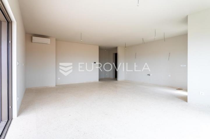 Vodice, NOVOGRADNJA, moderan trosoban stan s pogledom na more, 120,89 m², S5