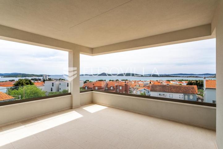 Vodice, NOVOGRADNJA, moderan trosoban stan s pogledom na more, 120,89 m², S5