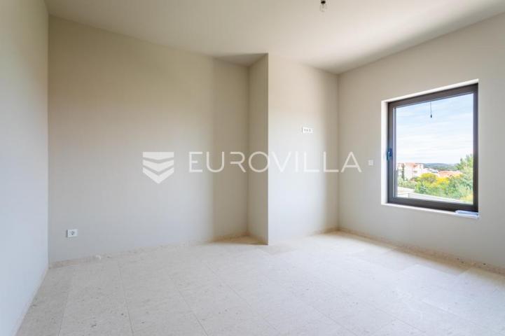 Vodice, NOVOGRADNJA, moderan trosoban stan s pogledom na more, 120,89 m², S5