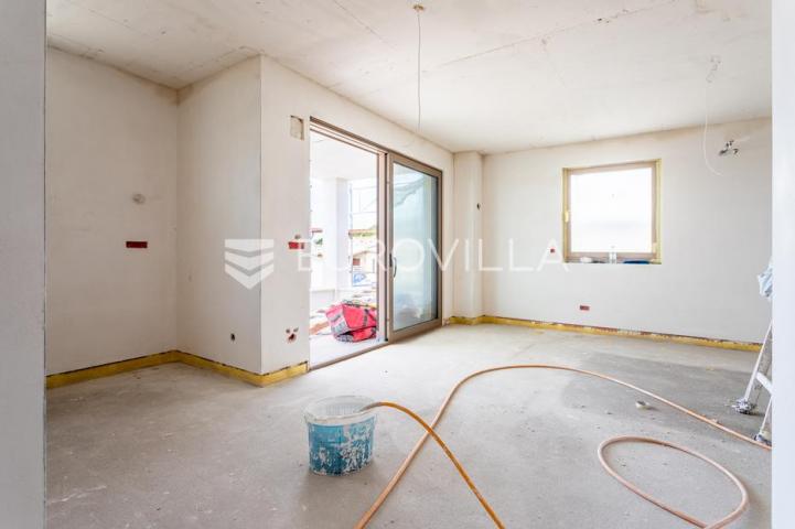 Vodice, moderna novogradnja, stan s pogledom na more, 300 m od mora, 2K1