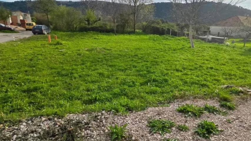 Urbanizovan plac na prodaju u naselju Polje, Bar