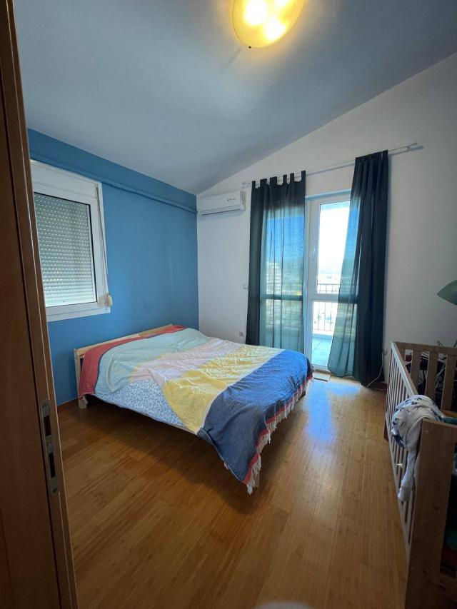 Geräumige 2-Zimmer-Wohnung im Zentrum von Bar zu verkaufen