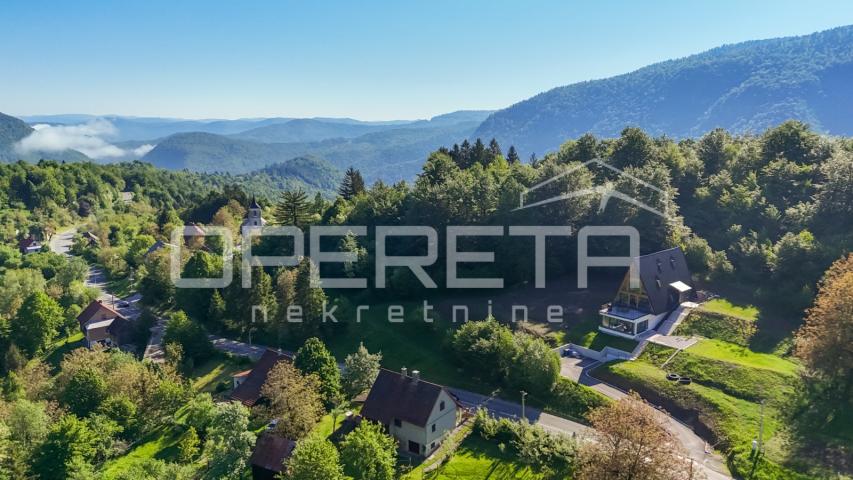 Ekskluzivna planinska vila s bazenom i nesmetanim pogledom (Delnice)