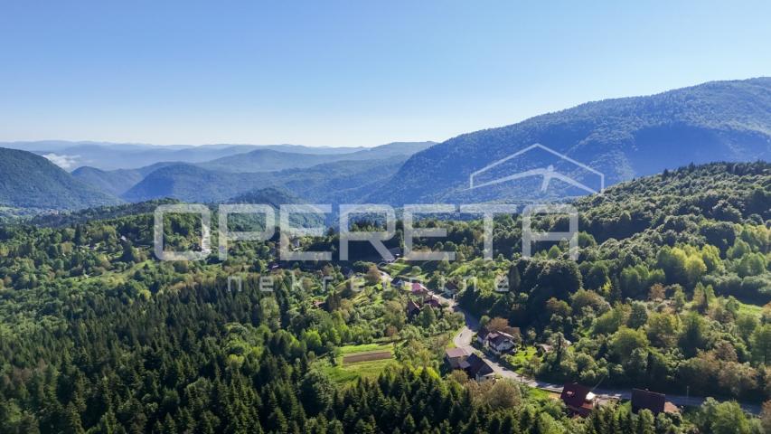 Ekskluzivna planinska vila s bazenom i nesmetanim pogledom (Delnice)