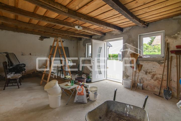 ADAPTIRANA SAMOSTOJEĆA KUĆA, PRODAJA, VINKOVEC, OKOLICA VRBOVCA, PARCELA OD 42.9