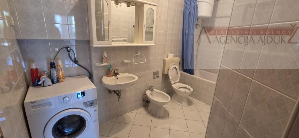 Kuća Prodaja Omiš 560 m2