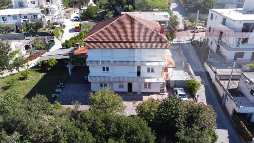 Kuća Prodaja Omiš 560 m2