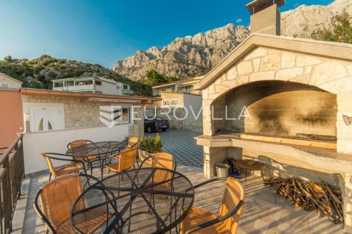Makarska, Veliko Brdo, prekrasna apartmanska kuća s bazenom