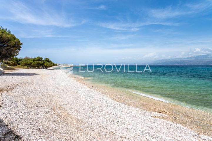 Brač, Supetar, građevinsko zemljište, uz samo more