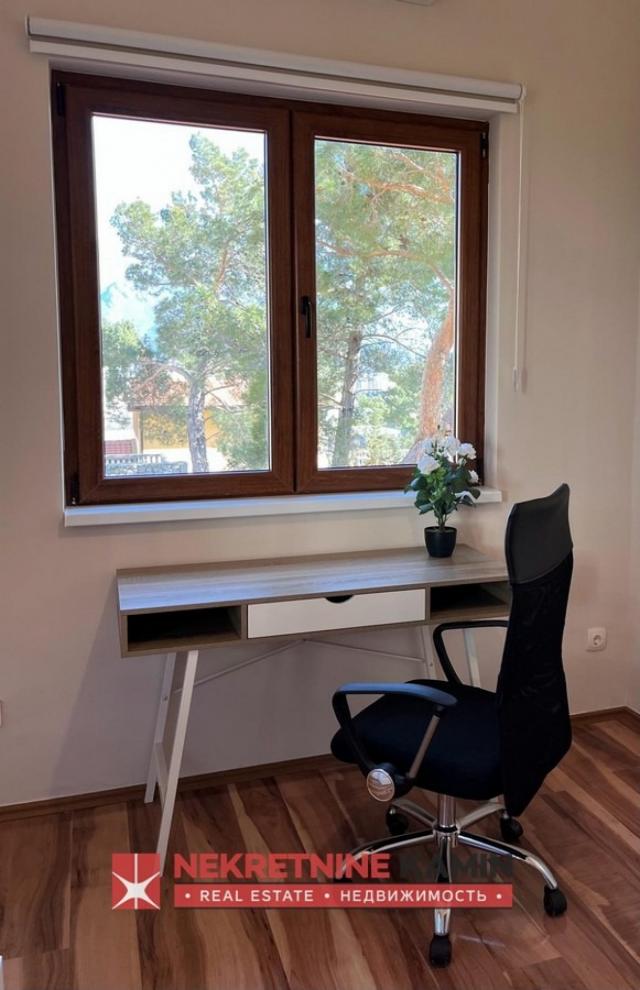 Nova kuća u Šušnju, Bar